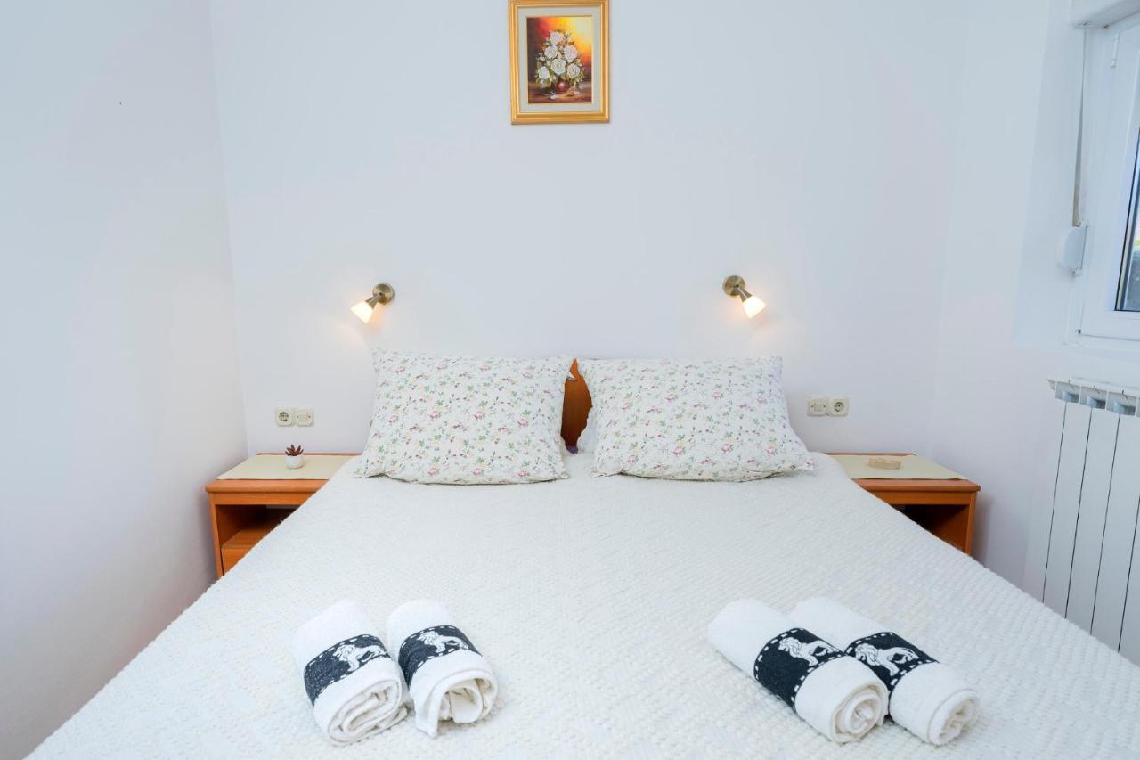 Apartments Draganic Jelsa  Dış mekan fotoğraf