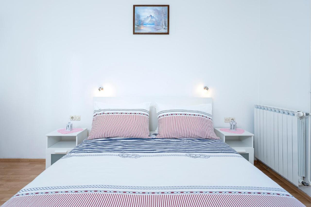 Apartments Draganic Jelsa  Dış mekan fotoğraf